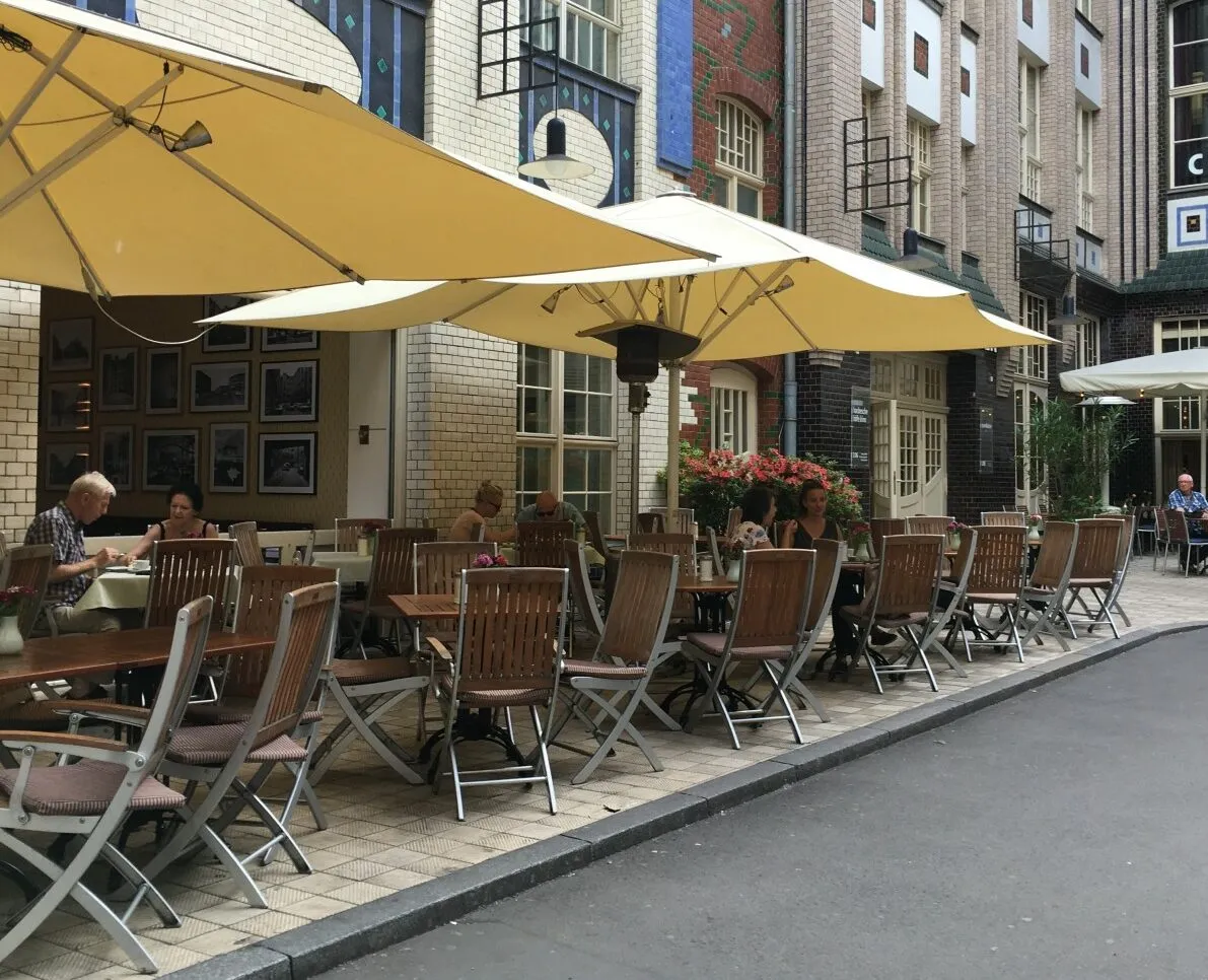 cafeteria terrace berlin street city 796301jpgd e1618946193690