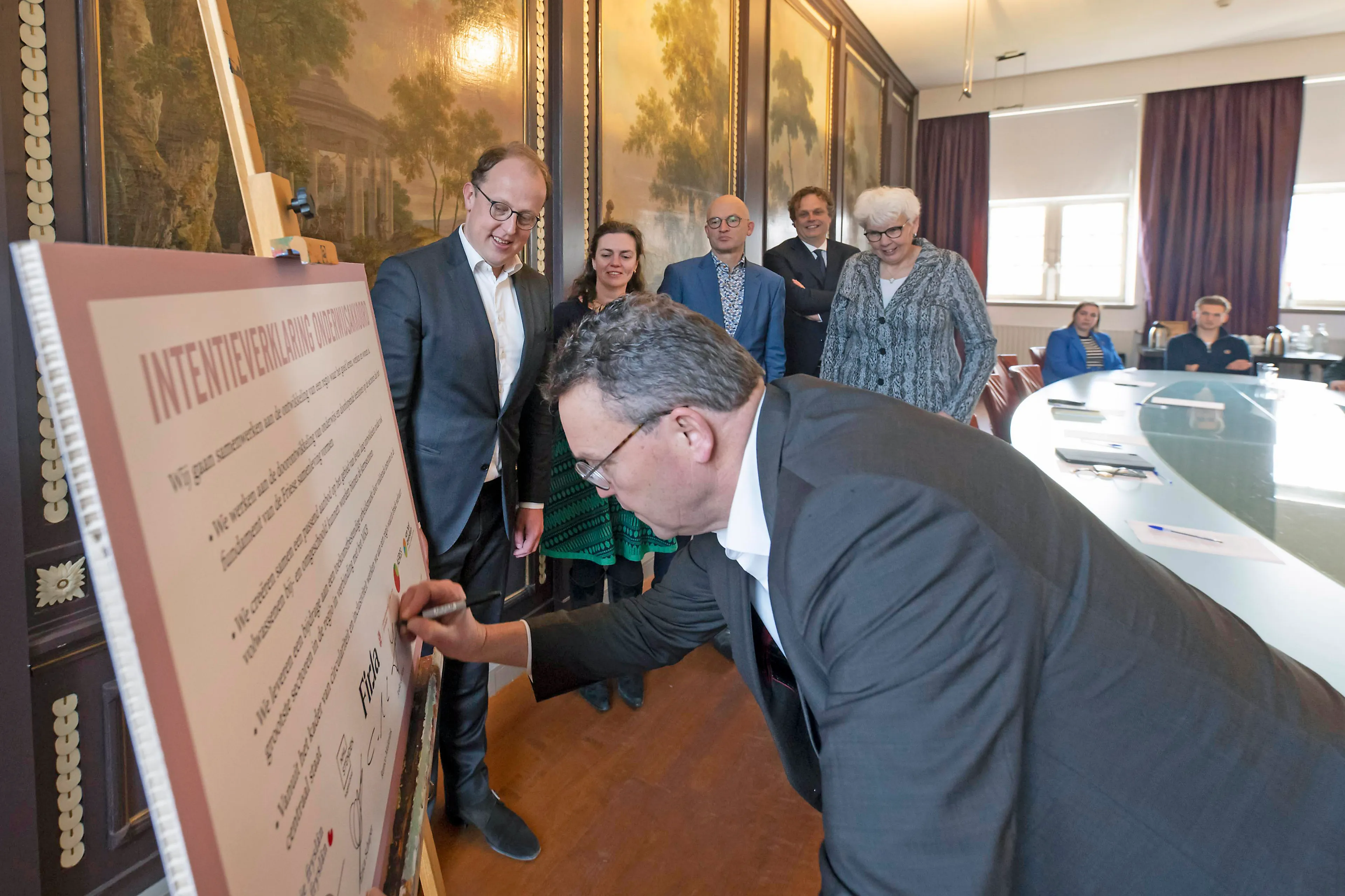 ondertekening dsc 4364