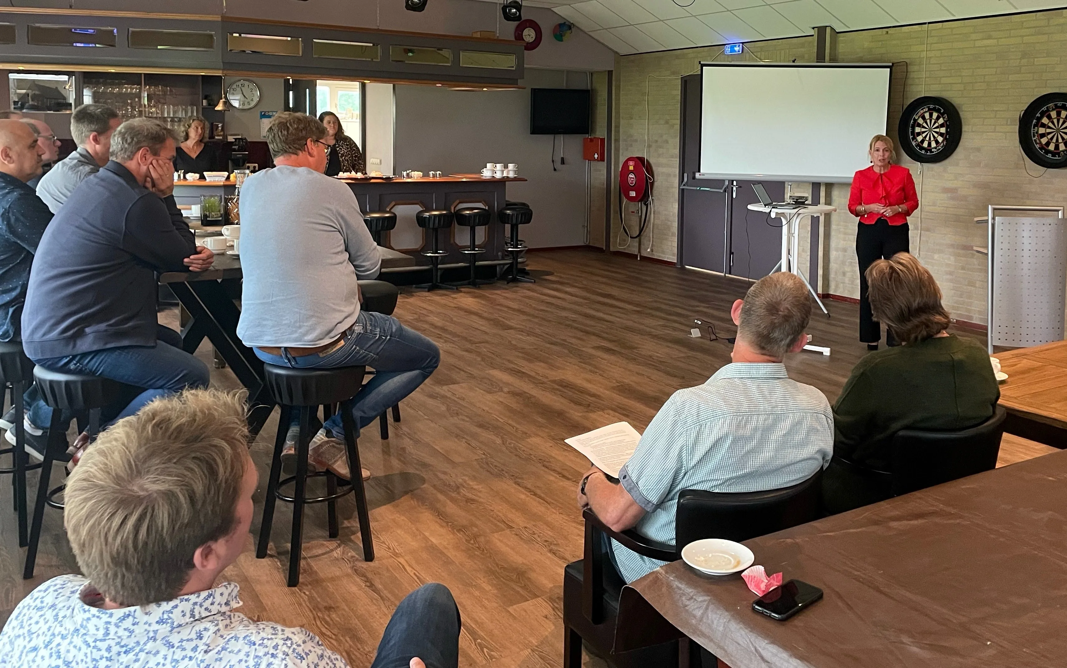 openingsmoment n384 dongjum