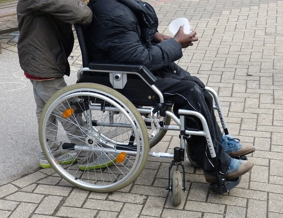 zorg rolstoel cc by pixabaycom