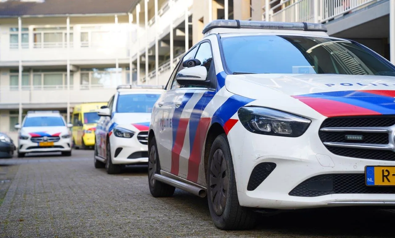 2024 07 01 meesters multi media fotos drie gewonden bij steekincident wethouder vd valkstraat rosmalen 6