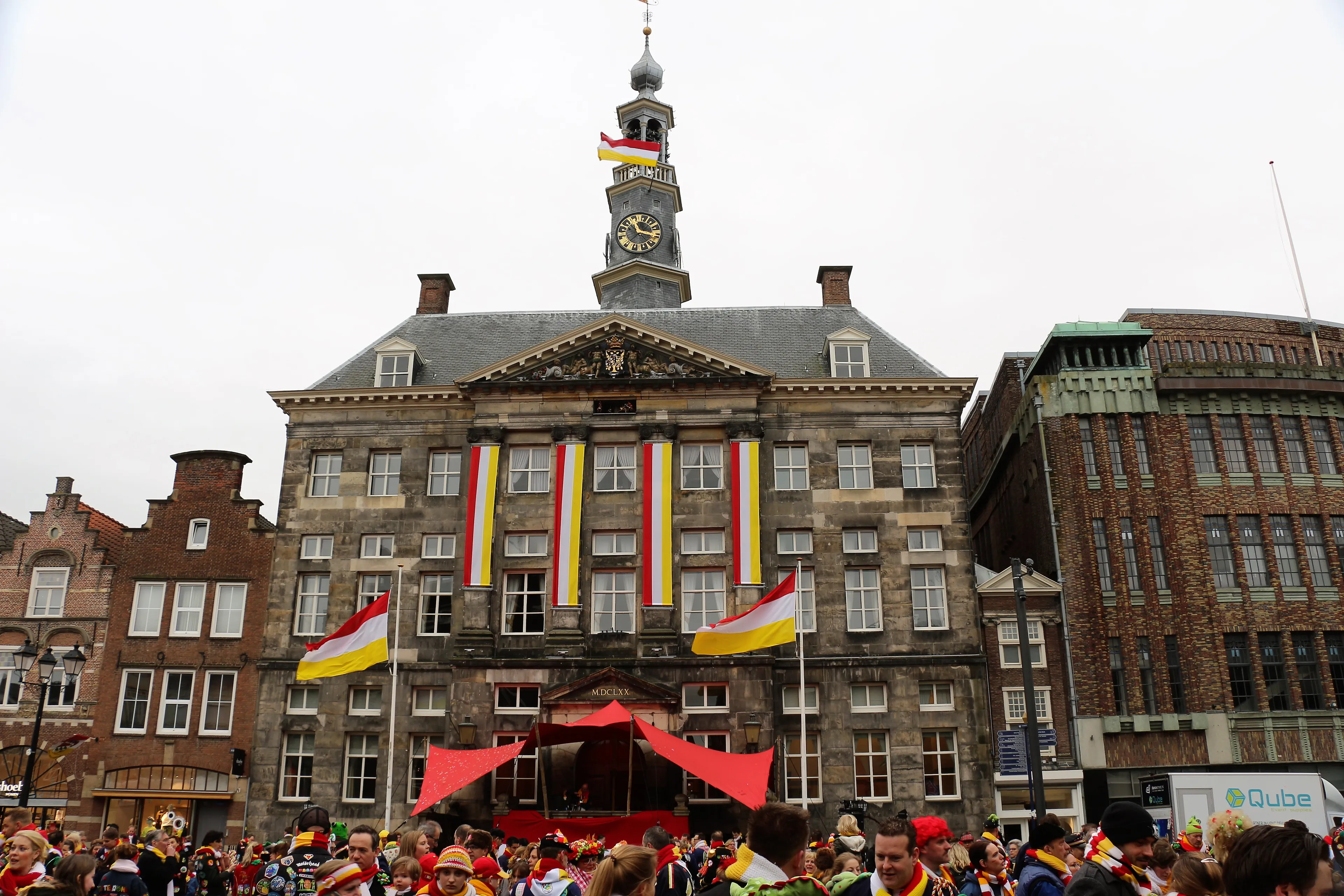 aankomst jeugdprins en oliebollenfantengeloop 341