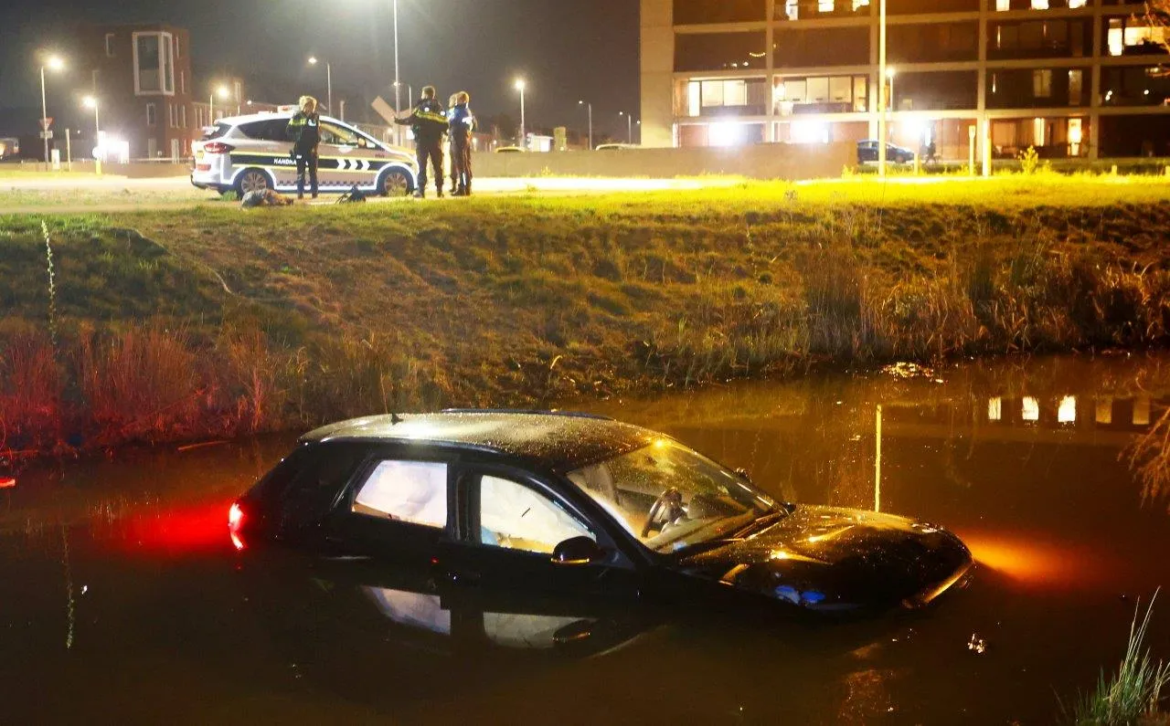 auto te water rosmalen 2