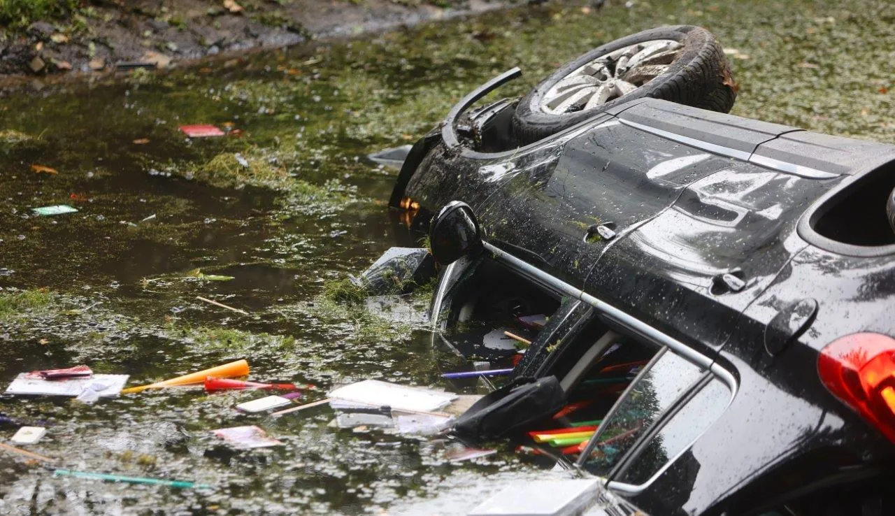 auto te water sint michielsgestel 6