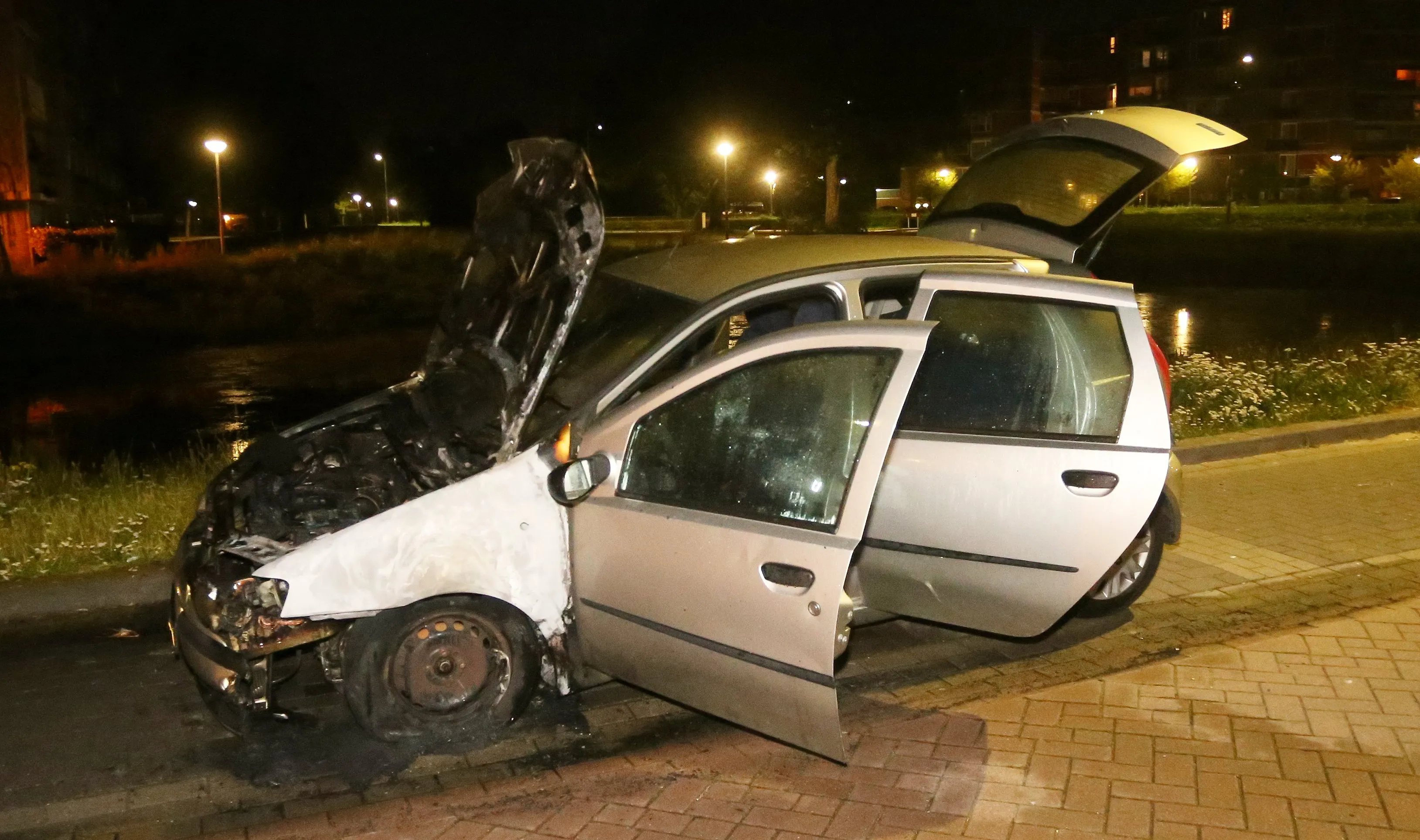 autobrand het klokkendiep den bosch 1