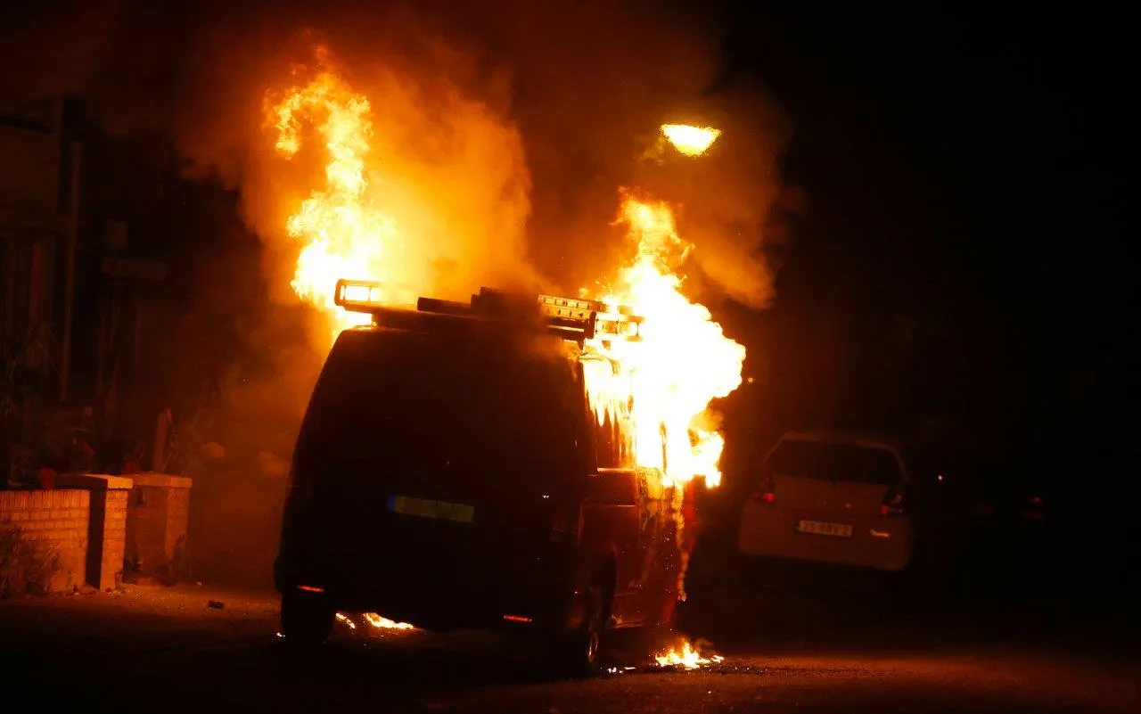 autobrand meester driessenstraat vlijmen 2