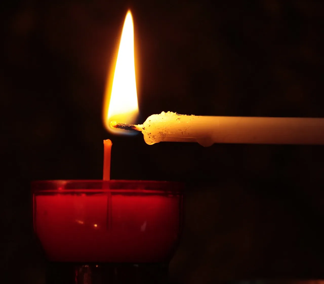candle 2738529 1280