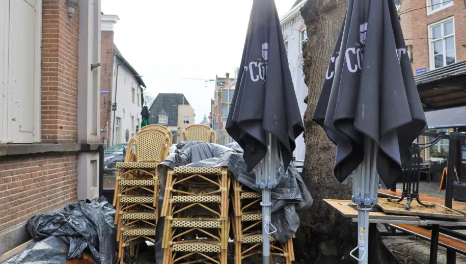 db 30 12 058 915x518 1