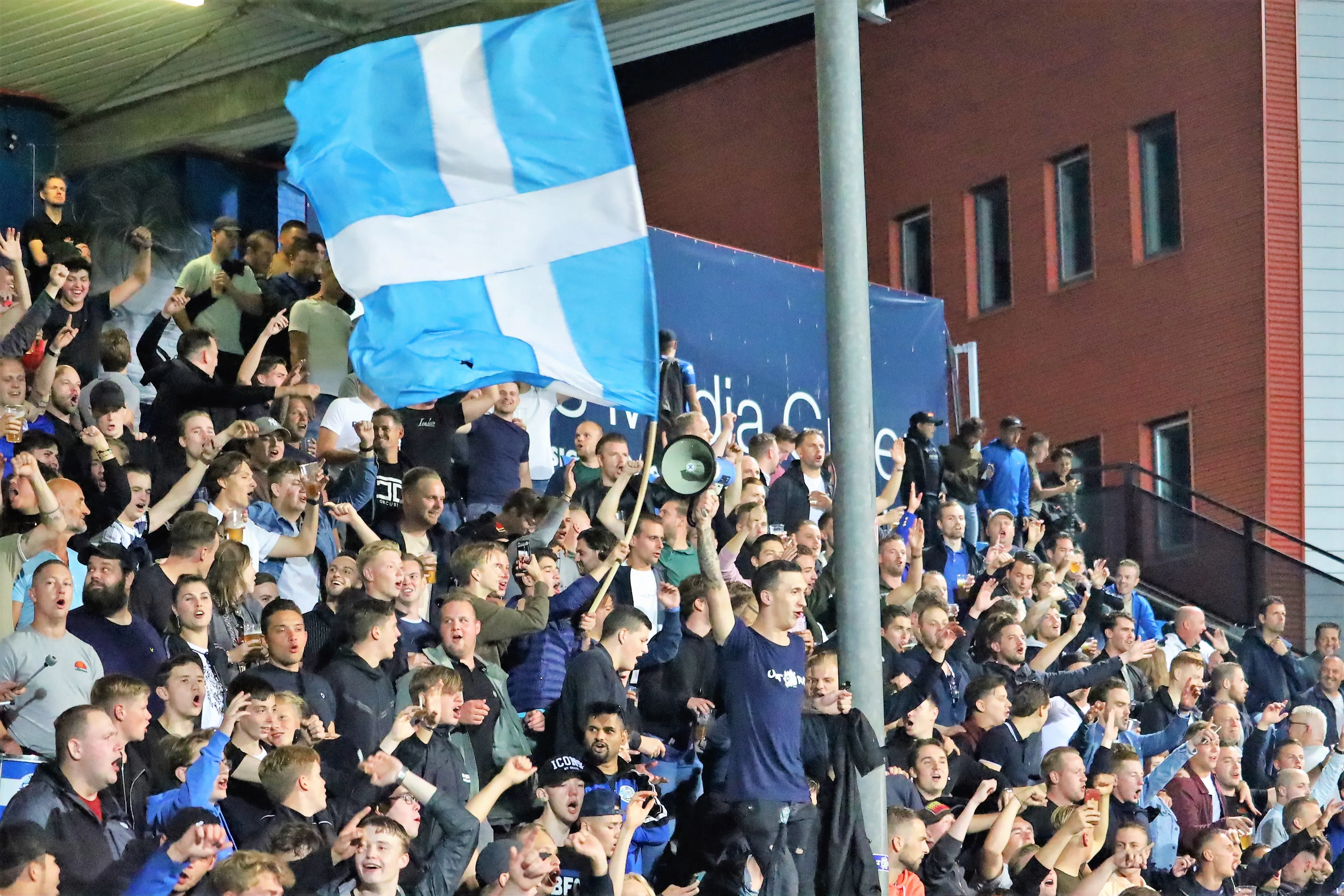fcdb j ajax 566 2