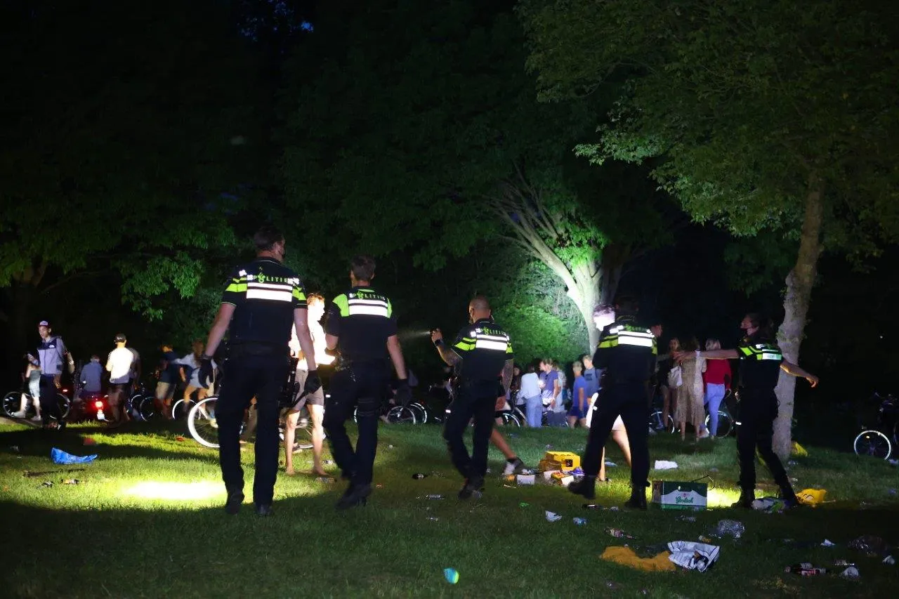 ilegaal strandfeest den bosch 4