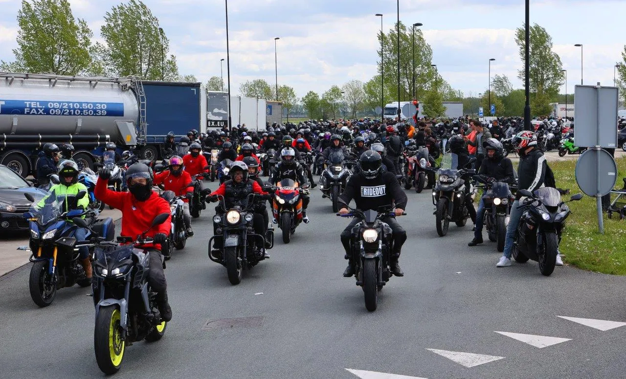 motoren parkeerplaats de lucht 6