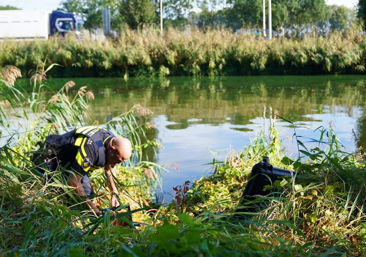 2024 09 12 meesters multi media fotos zoektocht naa mogelijk te water geraakt voertuig poeldonkweg den bosch2