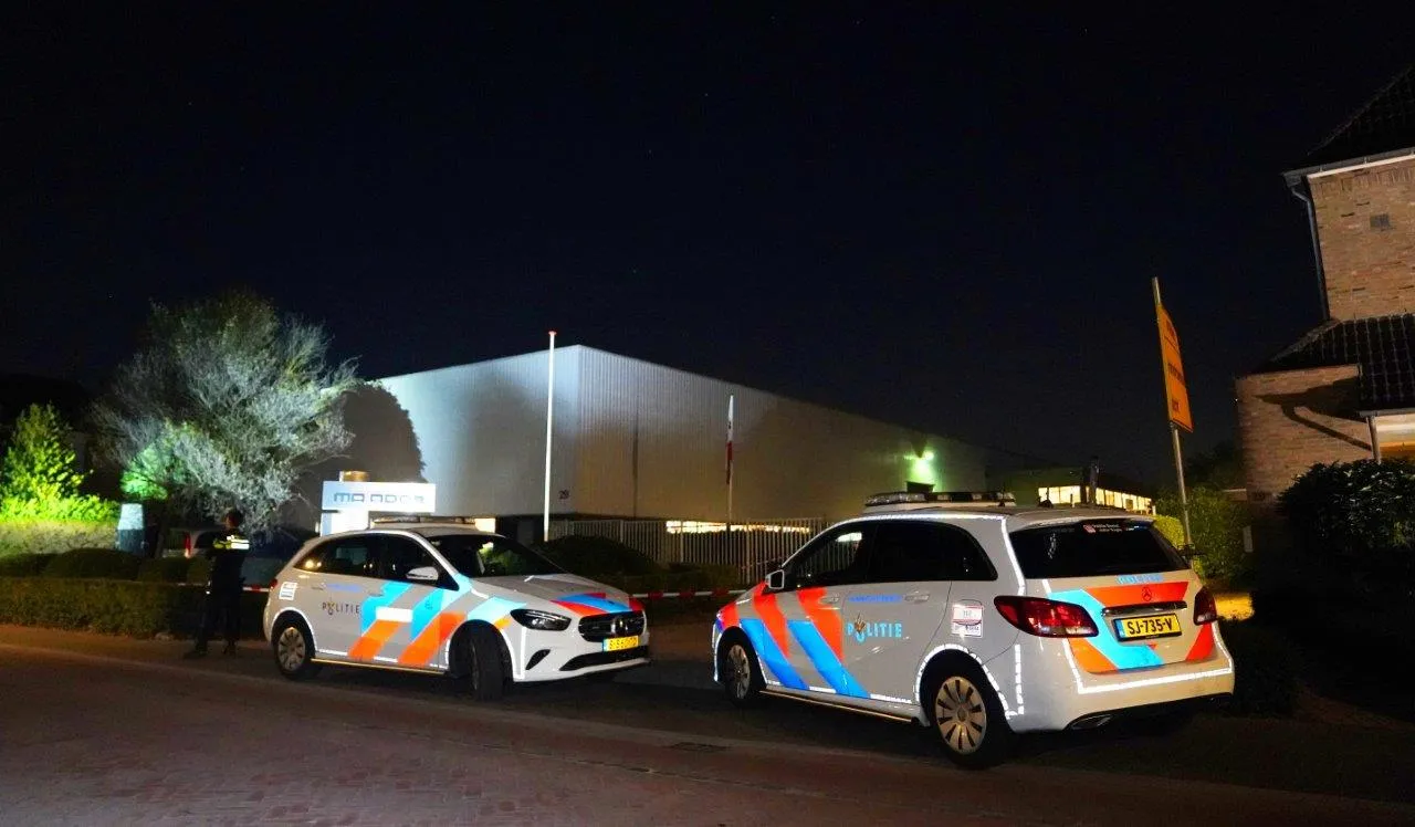 2024 09 21 meesters multi media fotos auto beschoten torenstraat helvoirt9