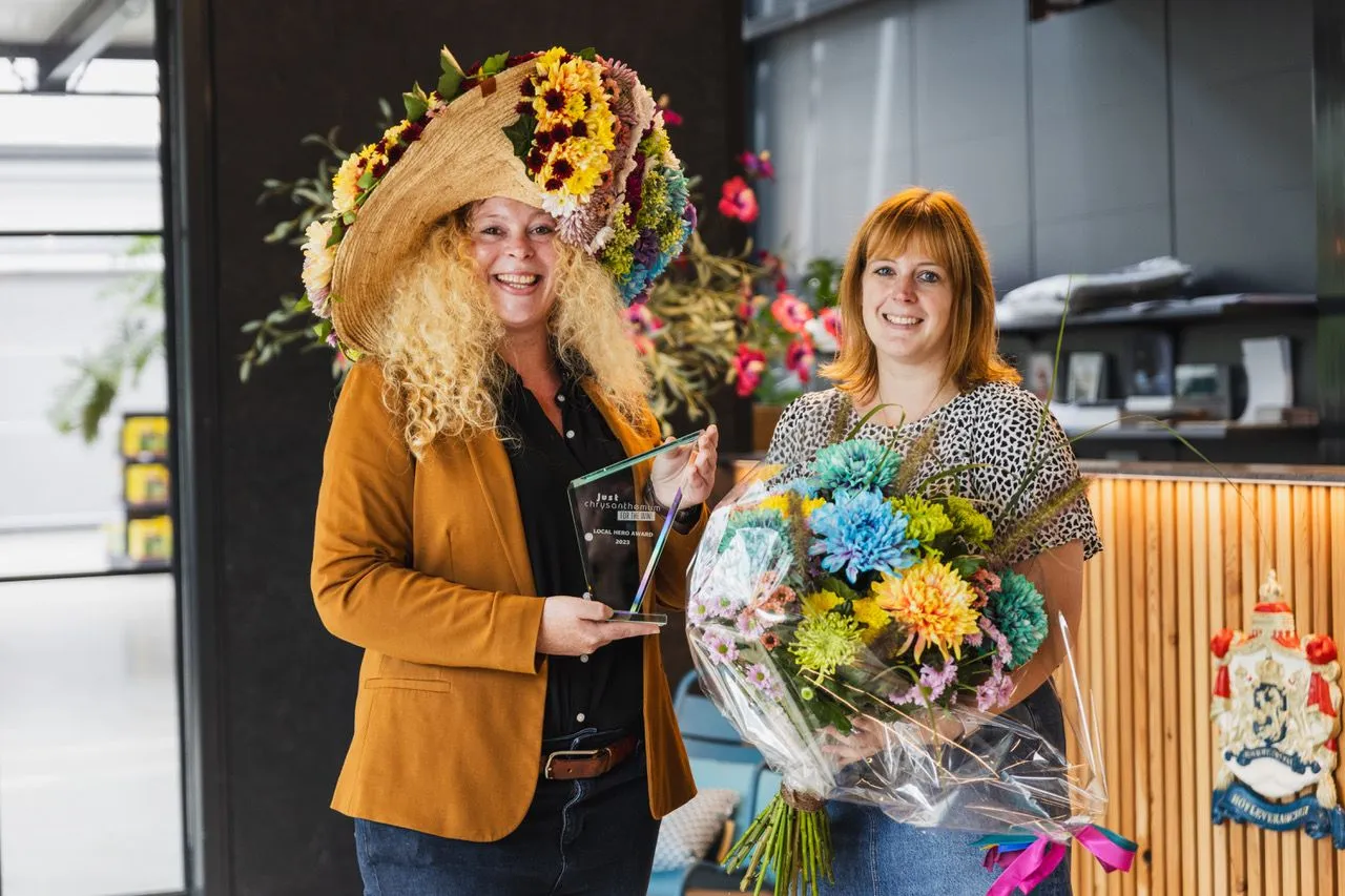local hero zeist laura v nieuwenhuijze en anouk koreman namens stichting chryson mcb fotografie 45