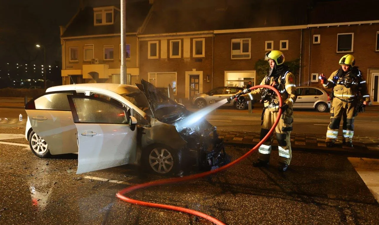 2024 11 06 meesters multi media video fotos autobrand lagelandstraat den bosch 1