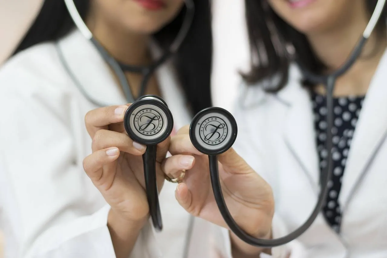 doctor 2568481 1280