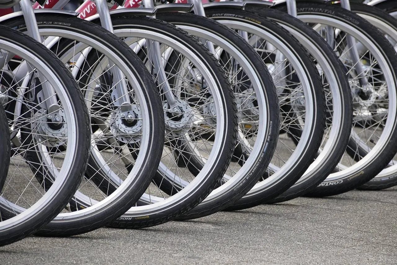 bikes-7309338_1280