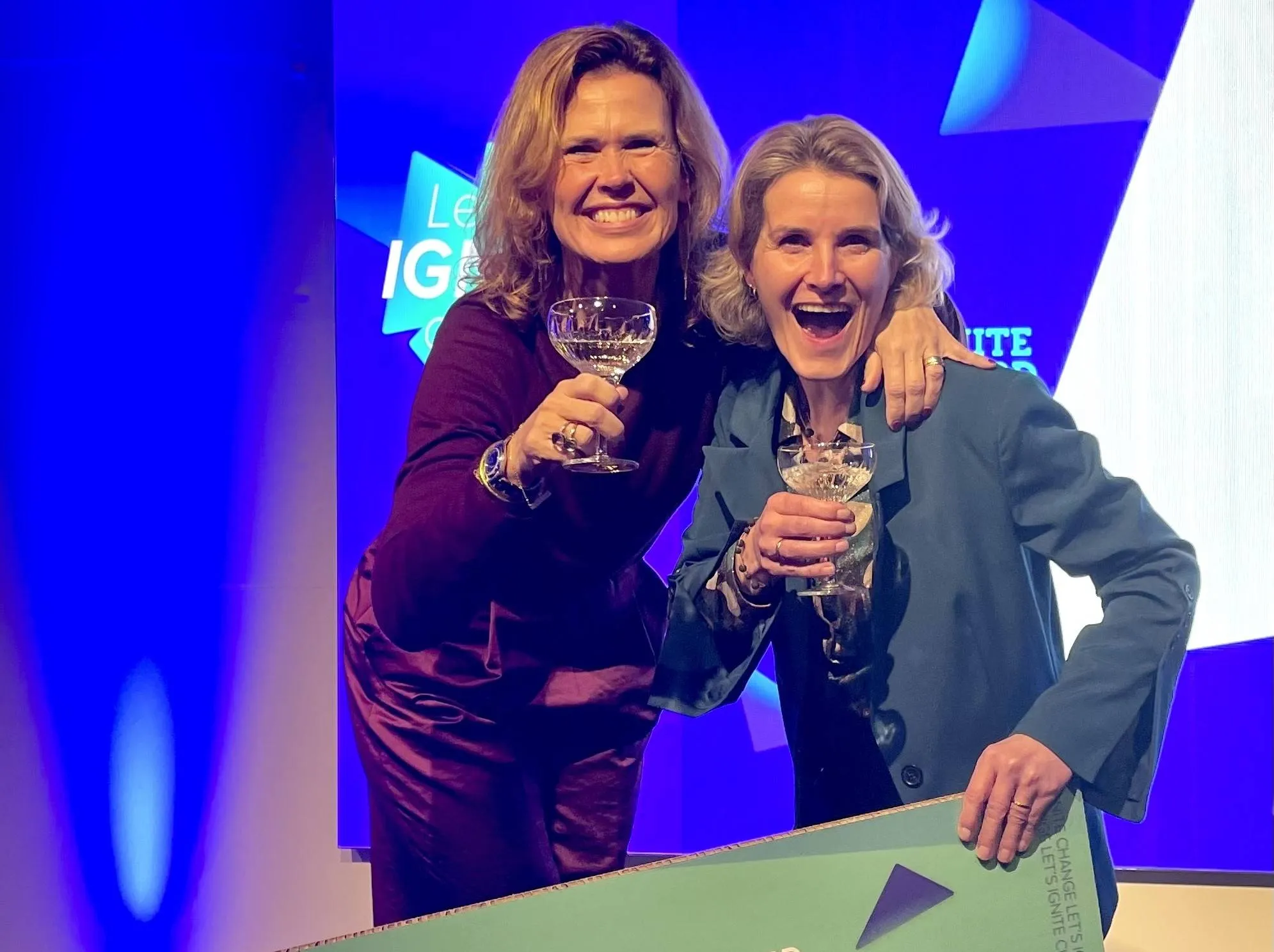 irisL_fleurR_KANtine winst publieksprijs