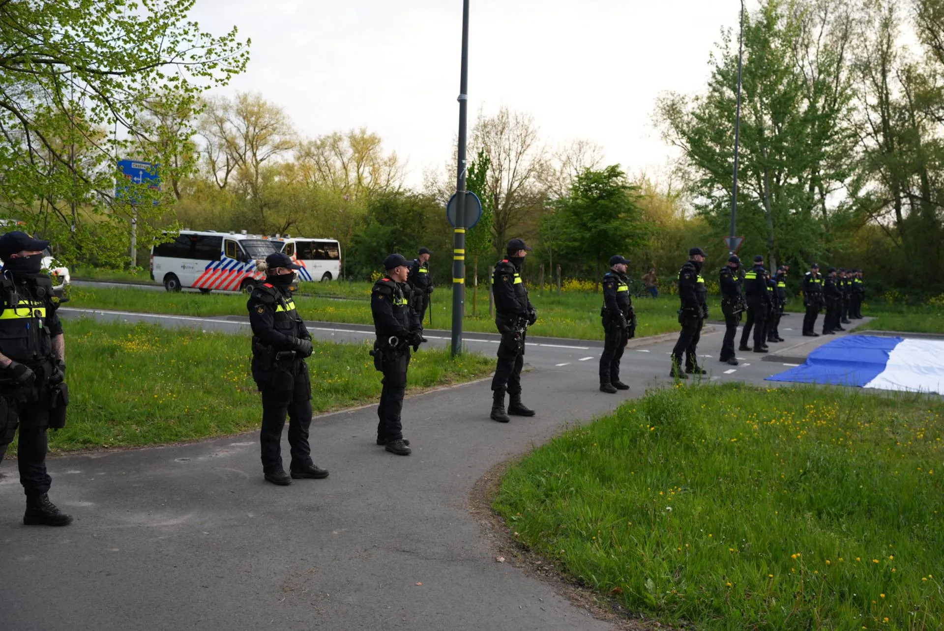 fa663db5-1f9f-42a4-8bdf-725511ca6a17