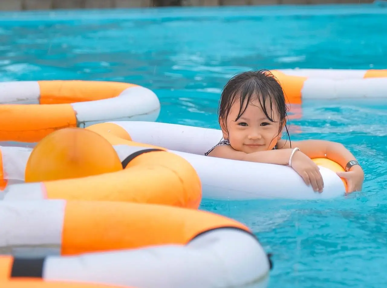 cuong_paul-swim-8110683_1920