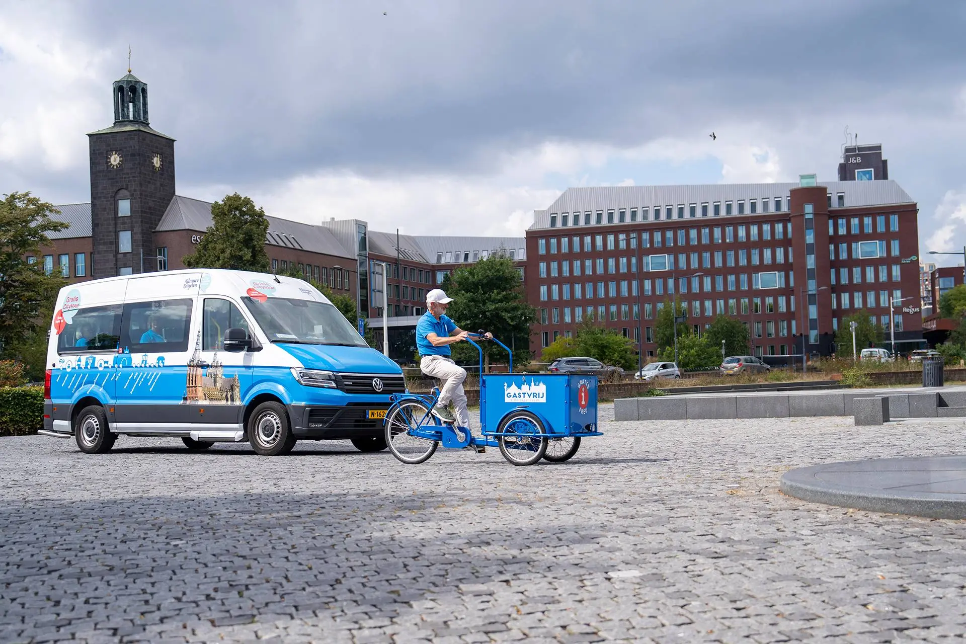 Hop-On Bus en bakfiets