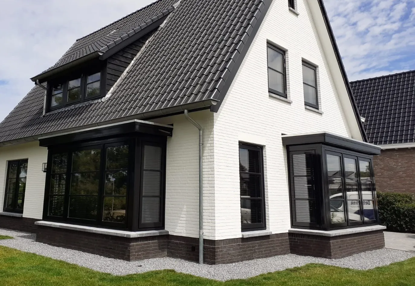 69438825 2663378870339534 6959116925385310208 o