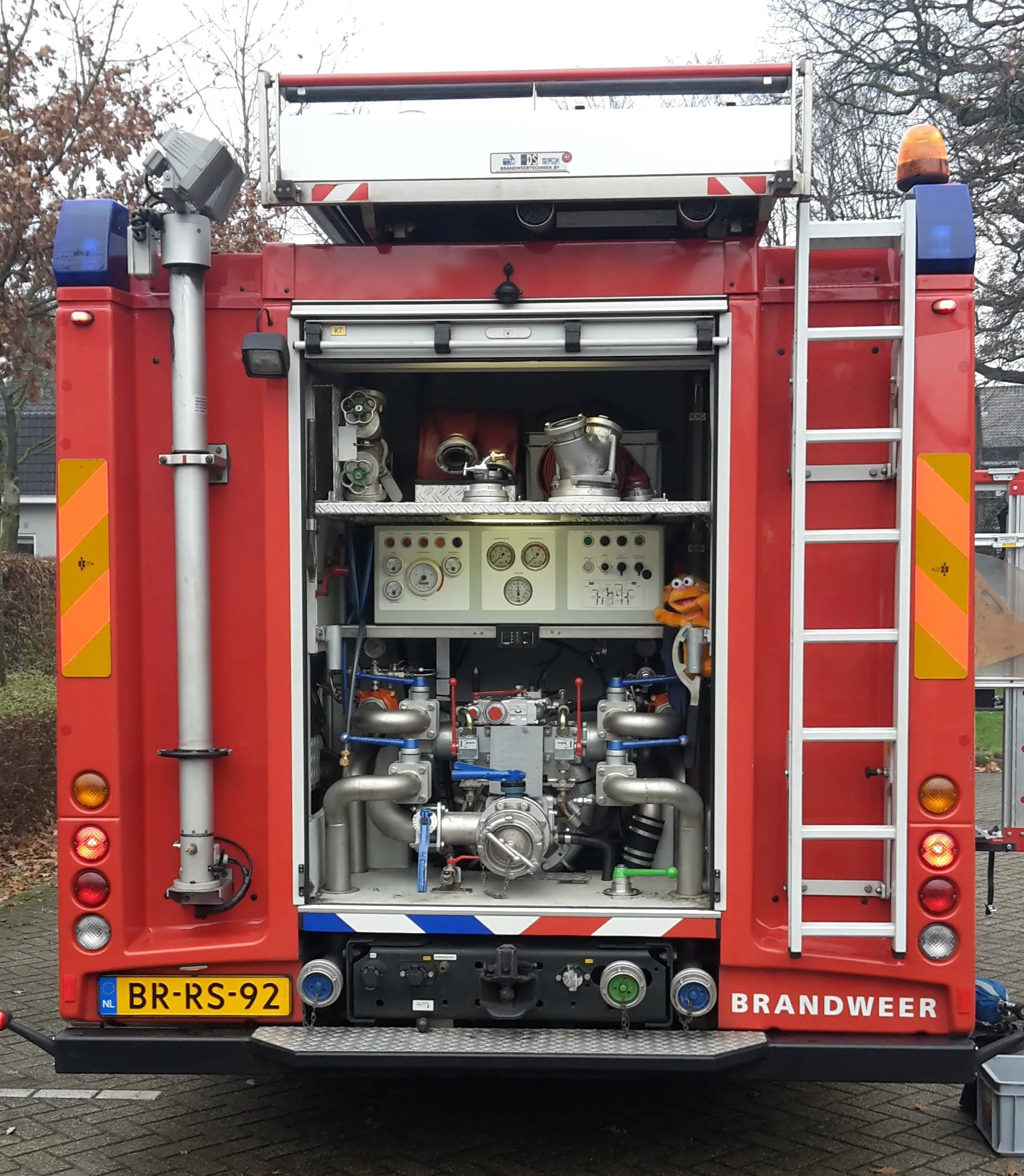 brandweerwagen 3 dm van hellesem