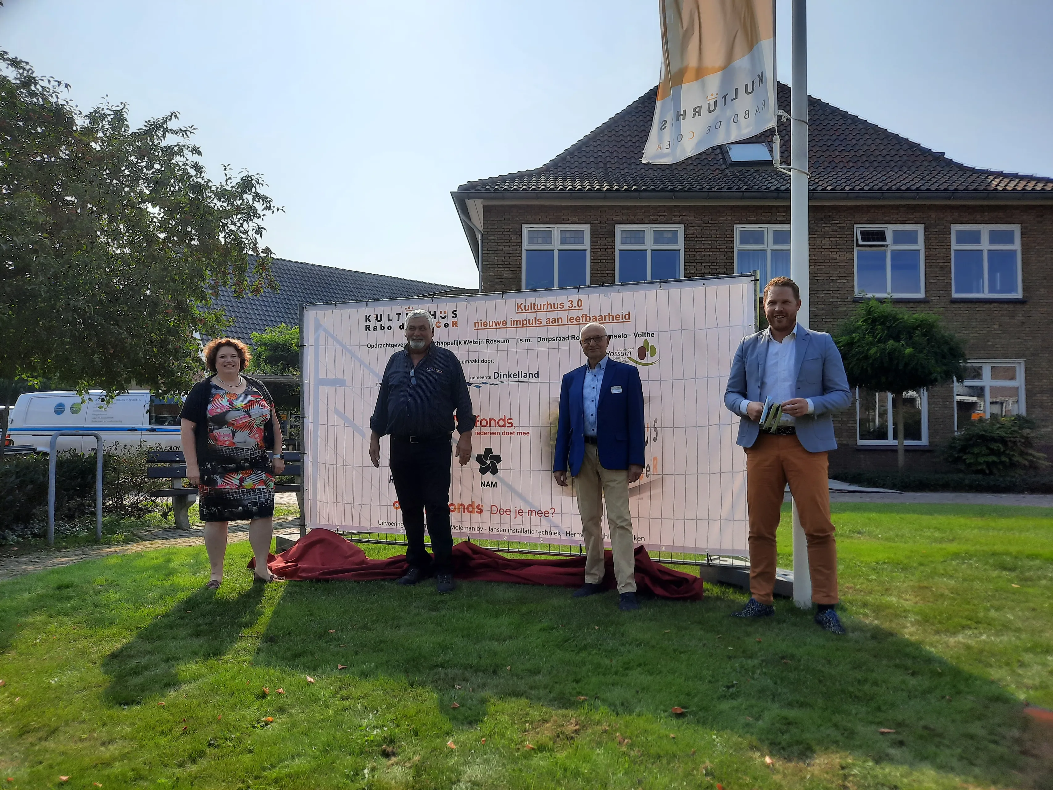 onthulling bouwbord kulturhus rossum