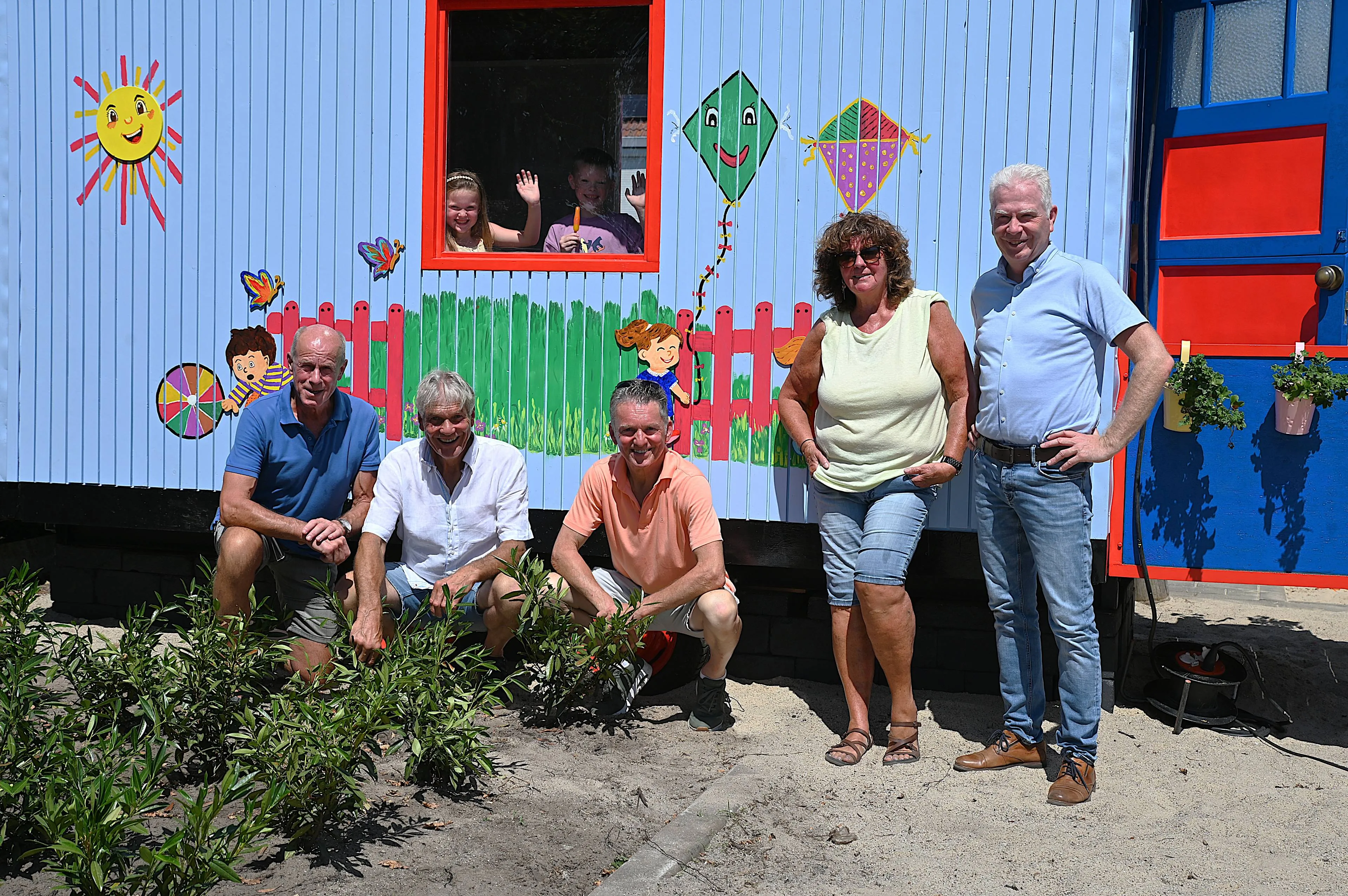 Initiatiefnemers, schilderes, wethouder Olde Kalter