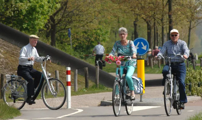 bgav7owkt1xwectr06vv8fck7 fietsen3