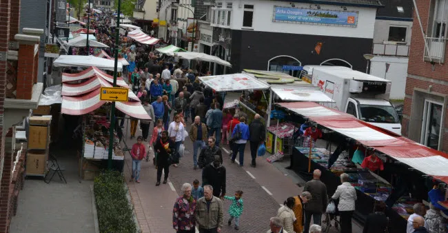 cv2newpzeowpf1ch3apakwcmw jaarmarkt1