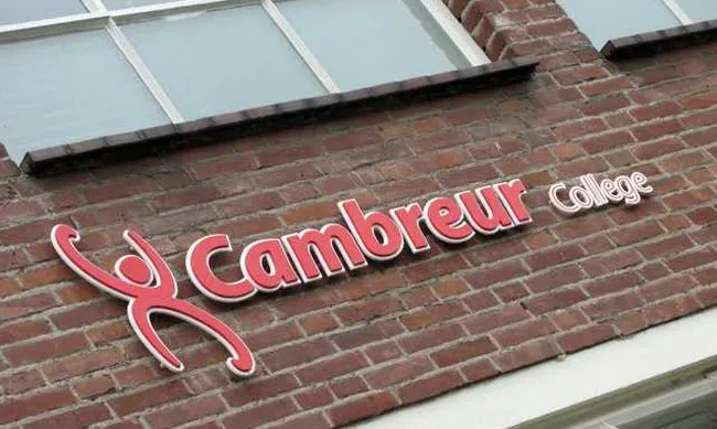 h61ti6eislas8hi2sowxoqxpg cambreur