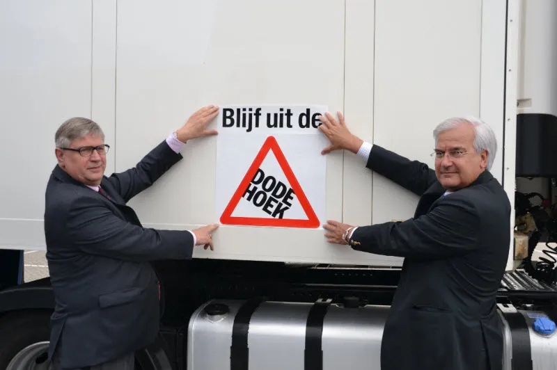 kjzxm1uof6fc9vynuembft3hm dodehoek11