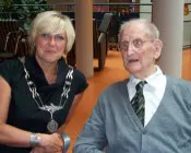 uh5usw9cdr3xcfclvgarylh55 22988