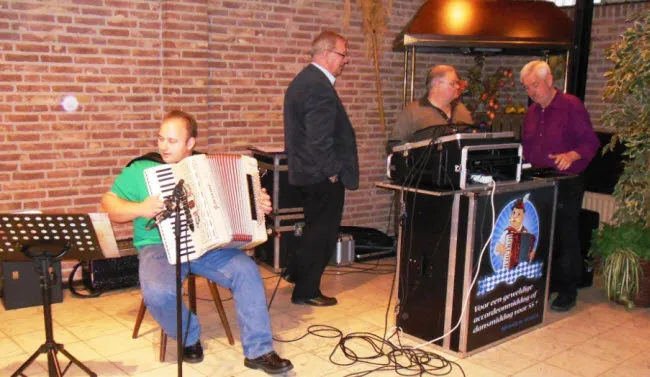 xw35q791m87i0r58qwiayvaqv accordeonmiddag