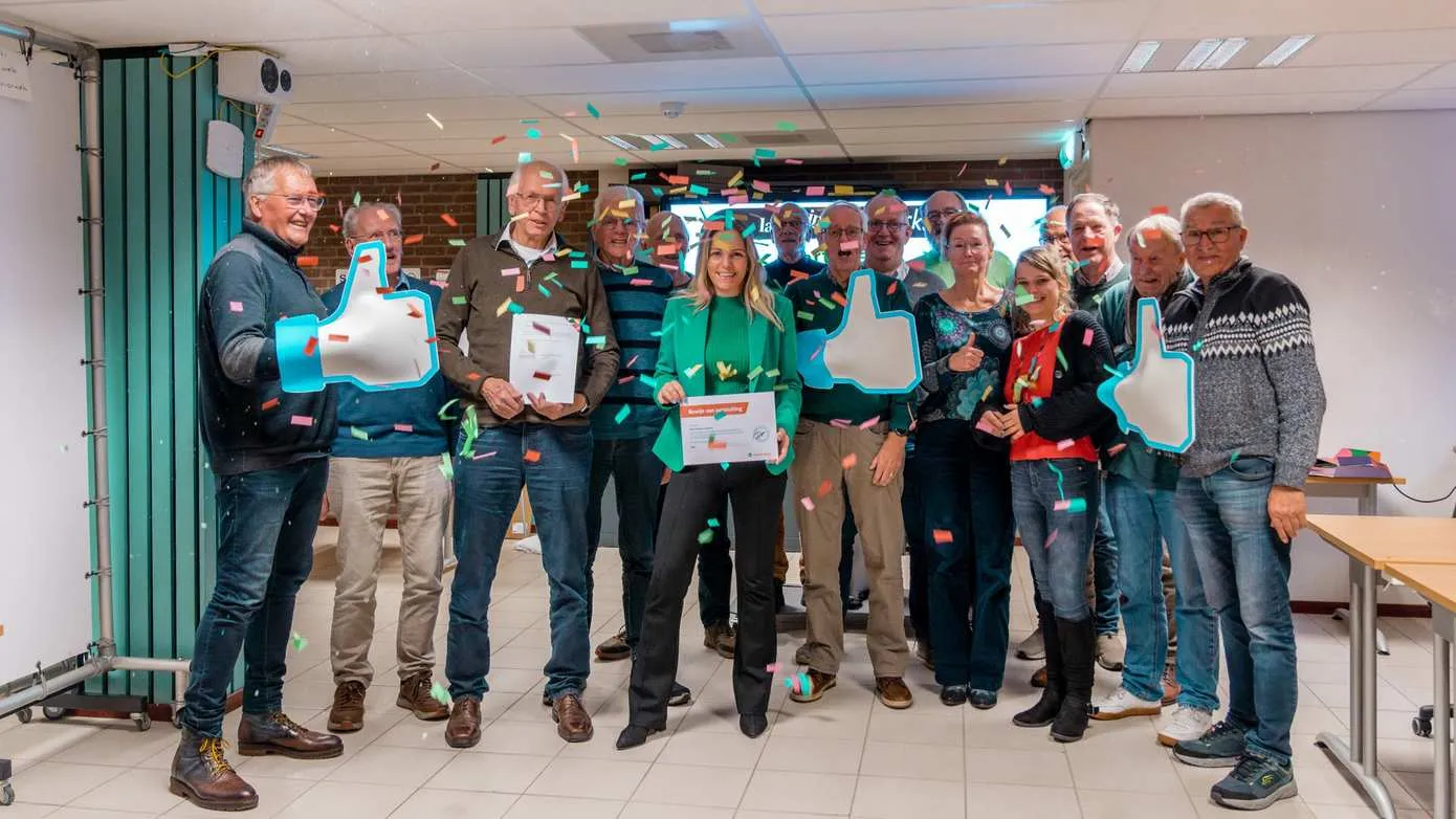 004-ondertekening-facet-seniorweb-iris-sijbom-fotografie-2025-ir107854-verbeterd-nr