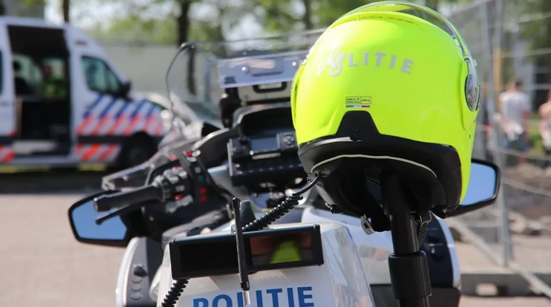 01-emmen-politie