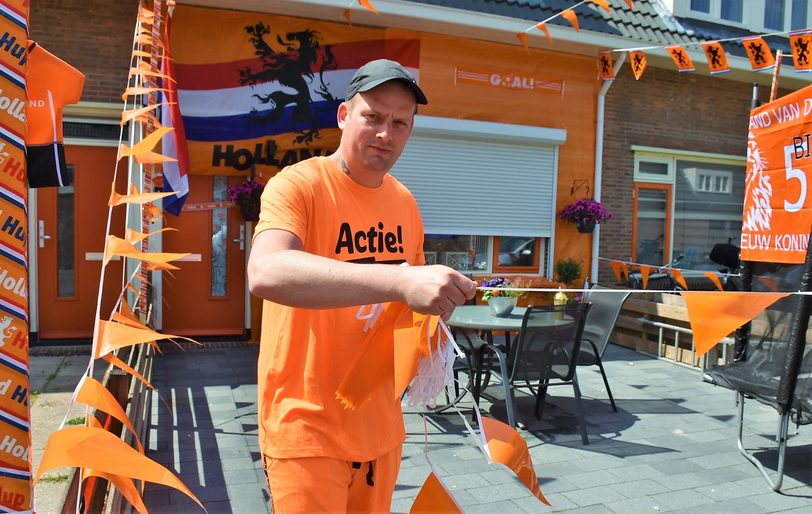 ek-oranjeversiering-meerveld-denis-stronckorst-martinzaagman