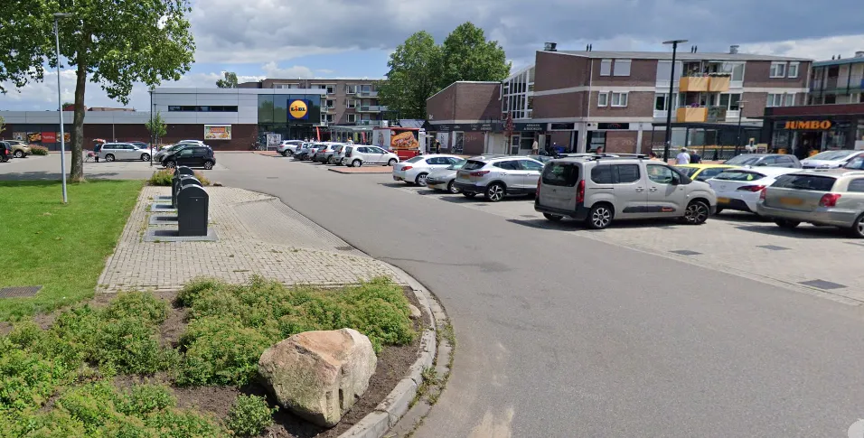 emmen-rietlanden-winkelcentrum-valkenveld-minimilieustraat