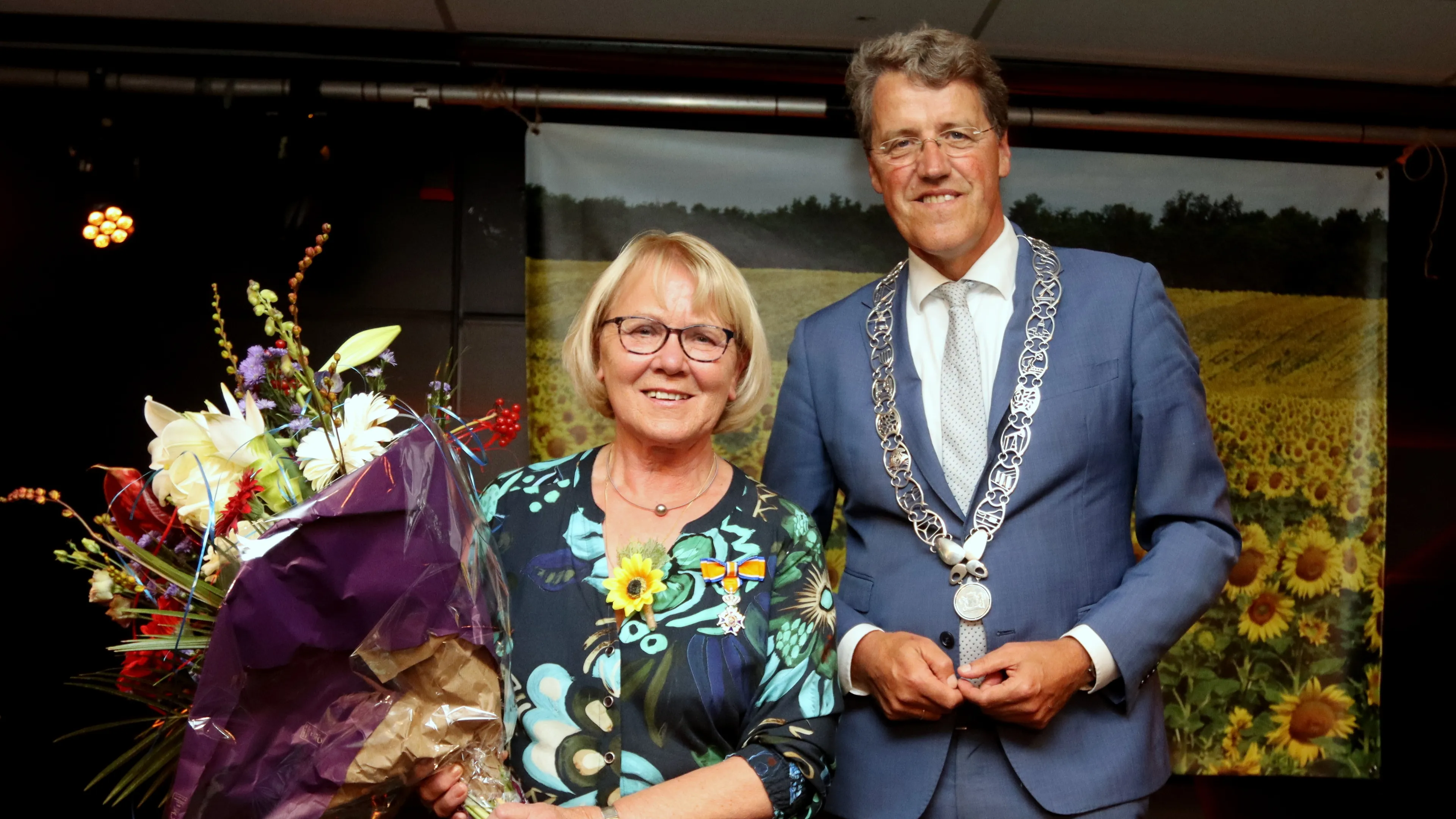 koninklijke-onderscheiding-voor-sandie-de-leeuw-fuhler