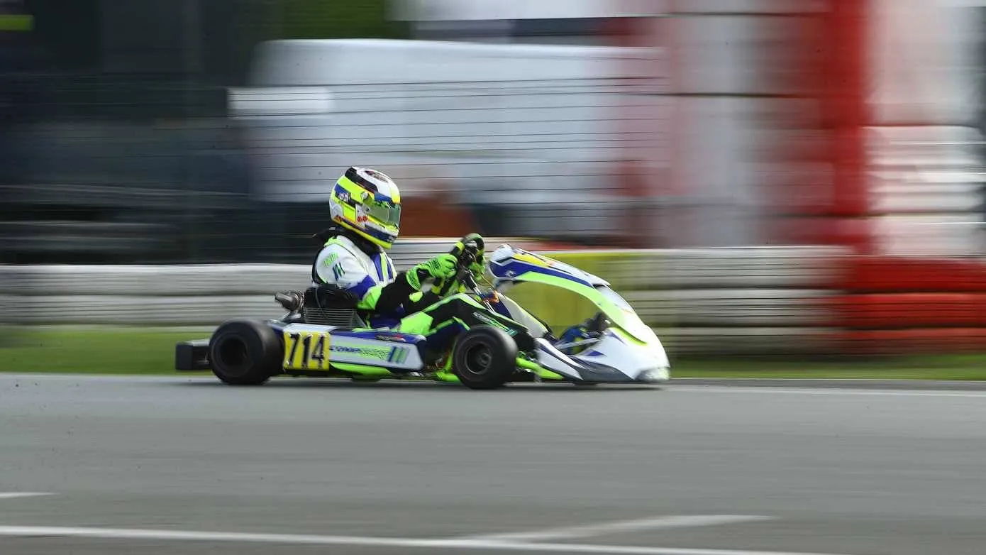 mick-blankespoor-scheurt-naar-zege-in-frankrijk