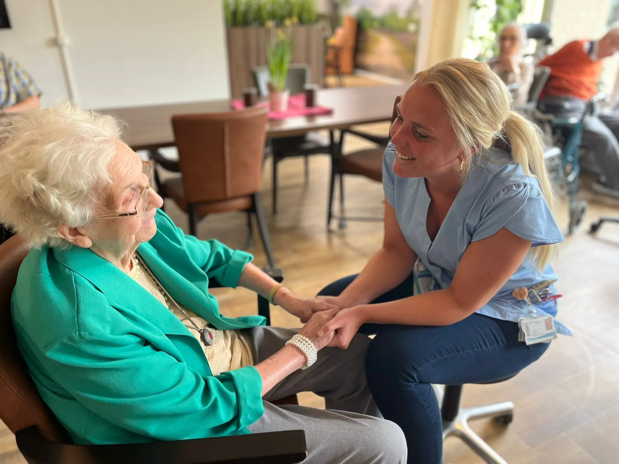 treant-merel-baks-met-bewoonster-dag-van-de-lach