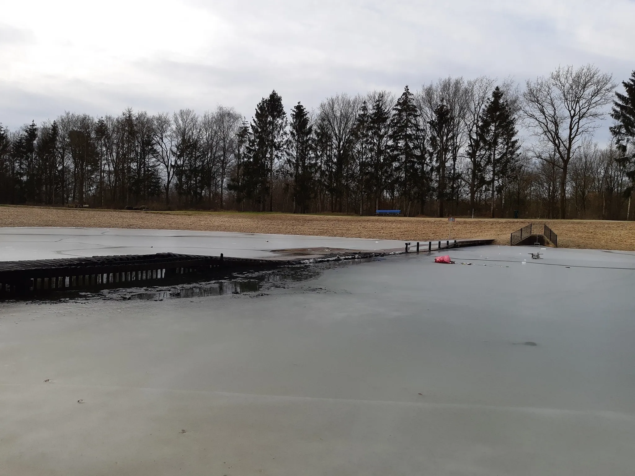 veenoord-natuurbad-dezandpol-vernieling