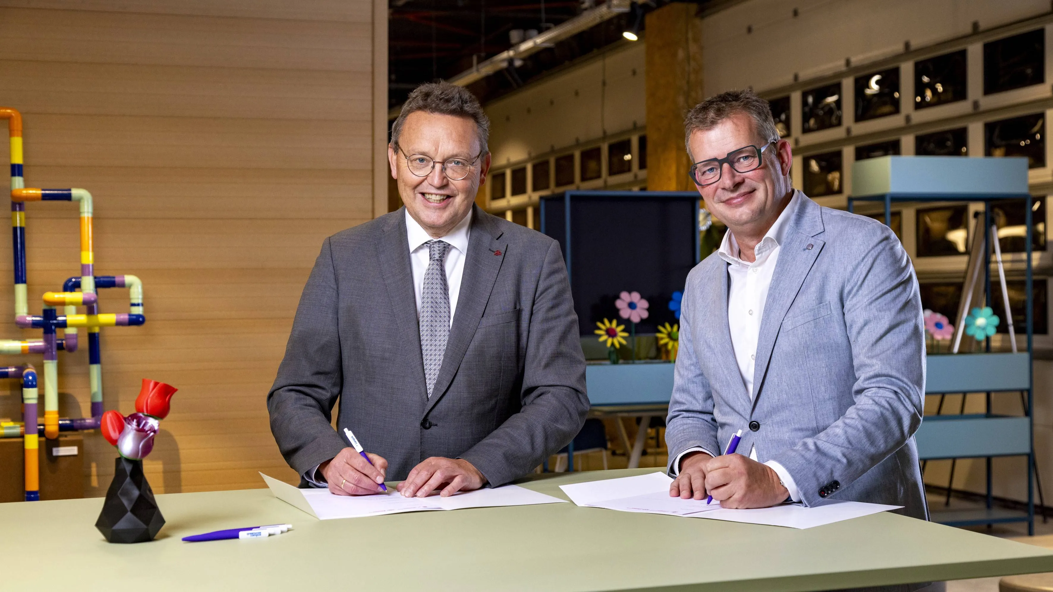 Jouke de Vries - voorzitter college van bestuur Rijksuniversiteit Groningen en wethouder Raymond Wanders