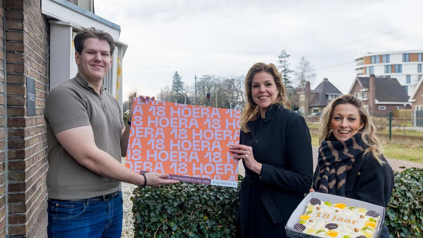 20260121-113721-Overhandiging-cheque-door-Richard-Broekhuijzen