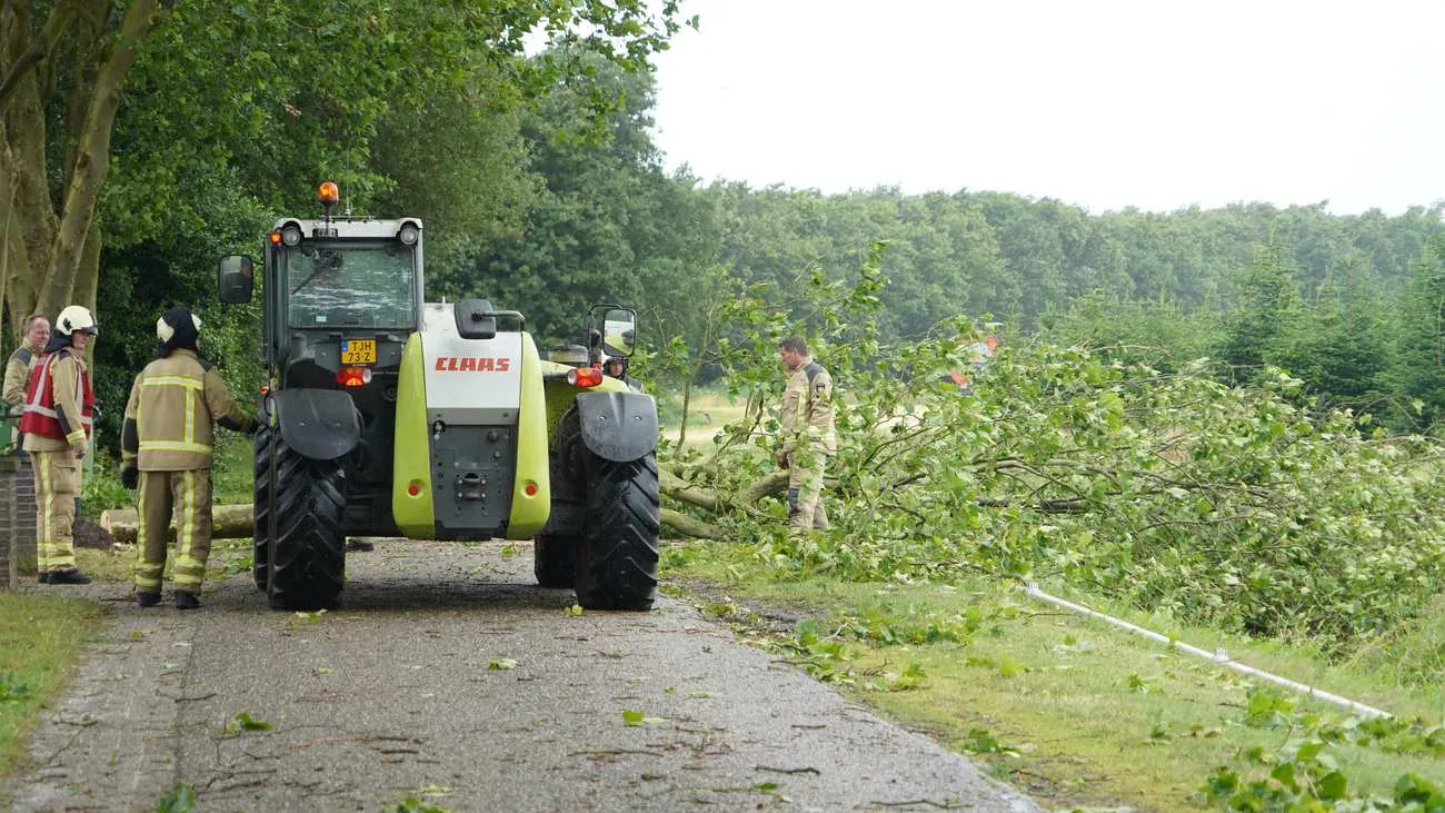 Smilde_Jonkerswijk_BoomOverWeg02