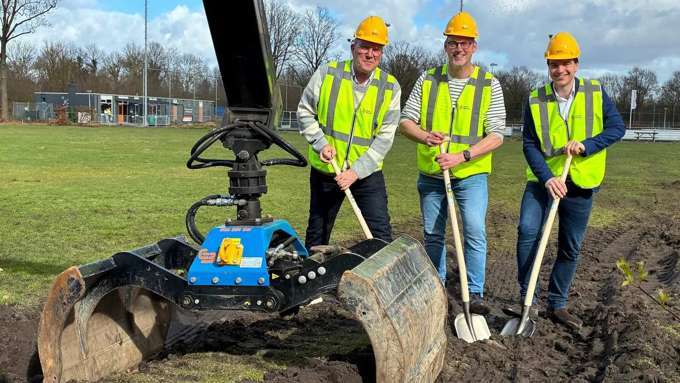 Eerste schop in de Grond - Bentinckspark Noord