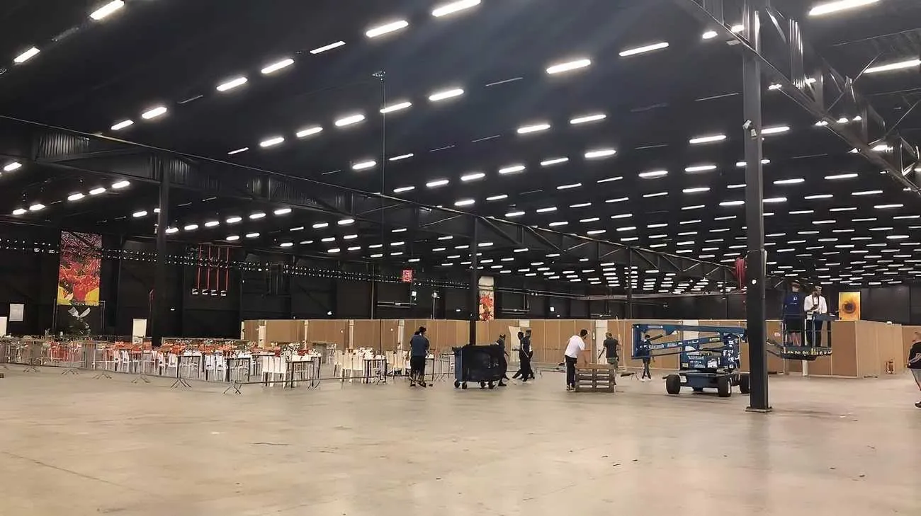 EXPOhall-1