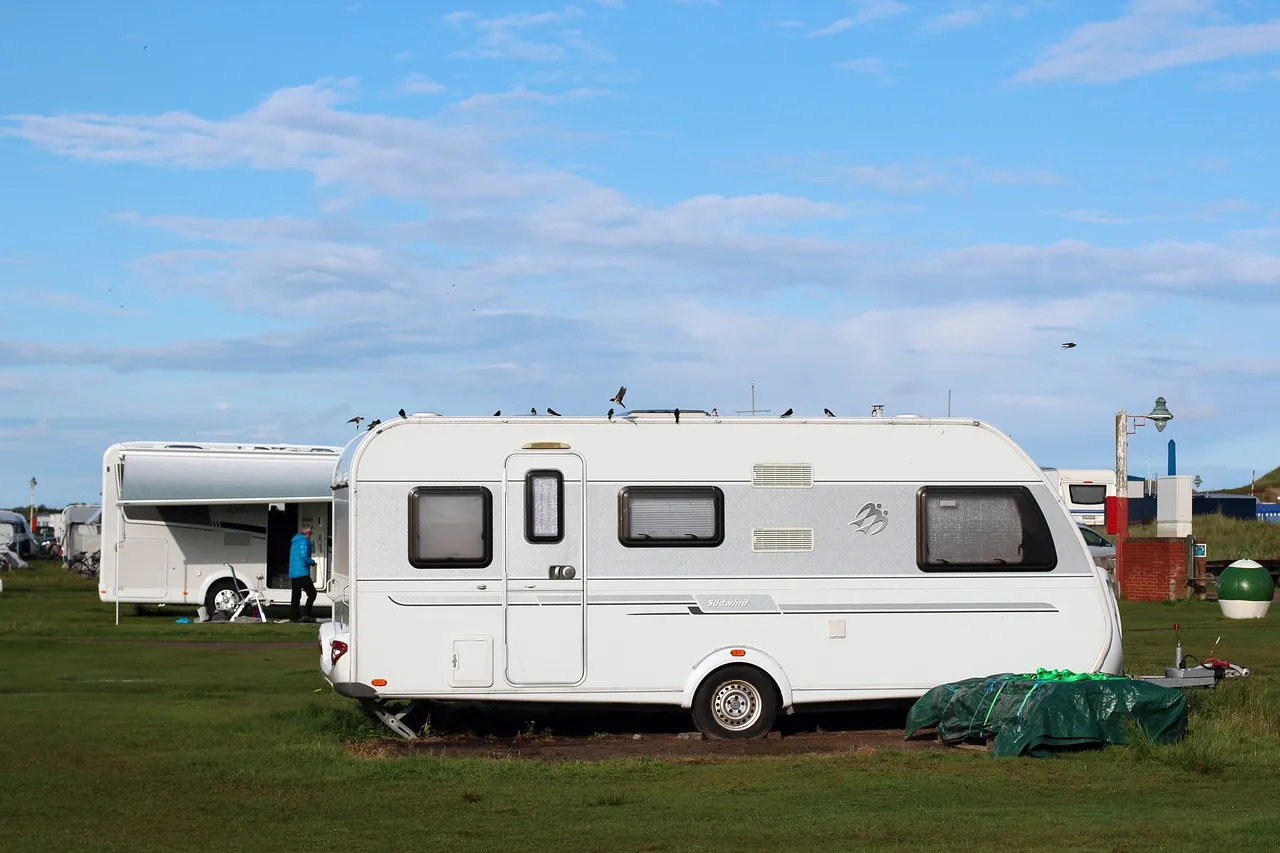 caravan g0e1898646 1280