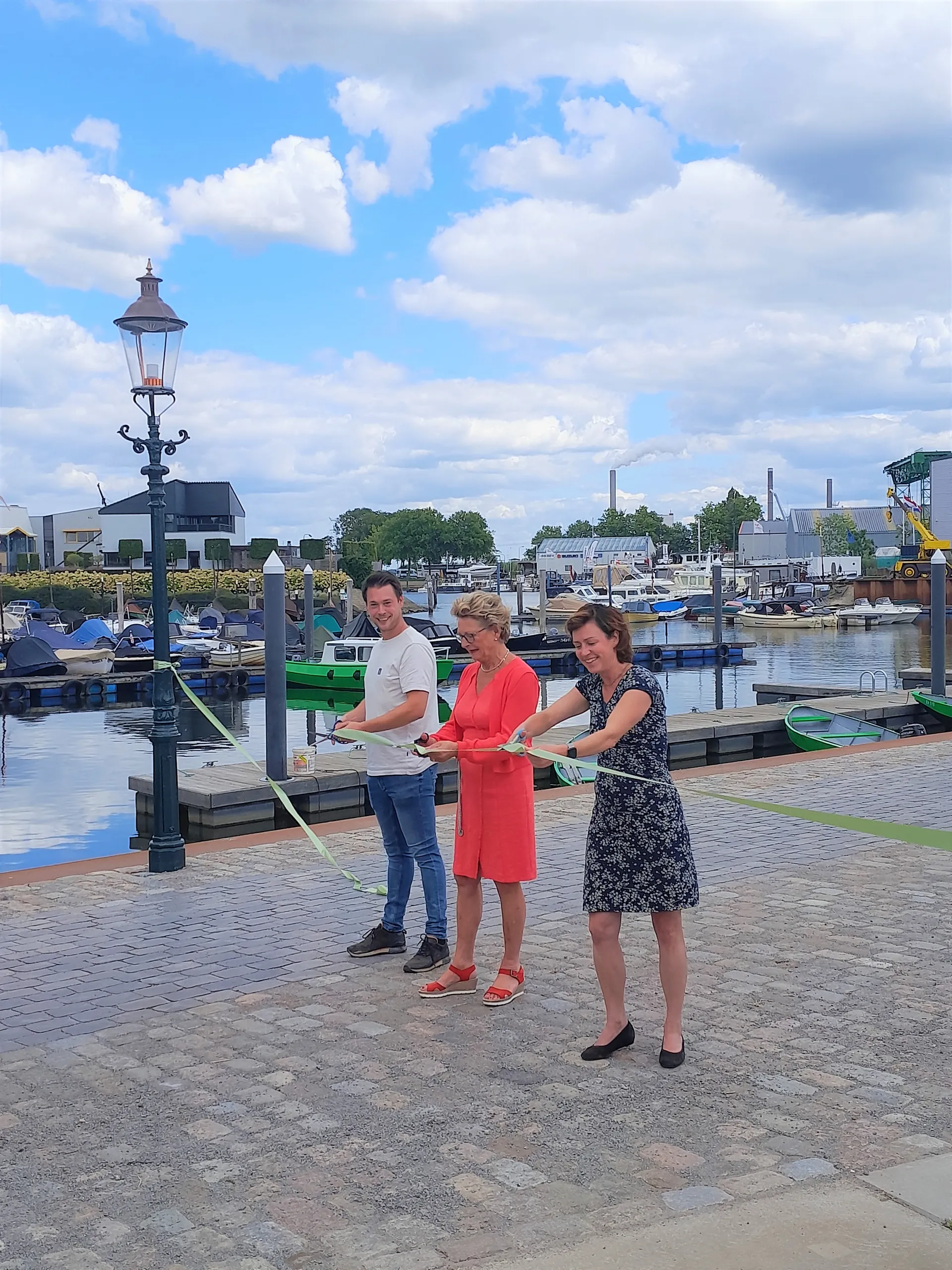 foto door gemeente drimmelen van heropening oude haven 27072022 gemeente drimmelen